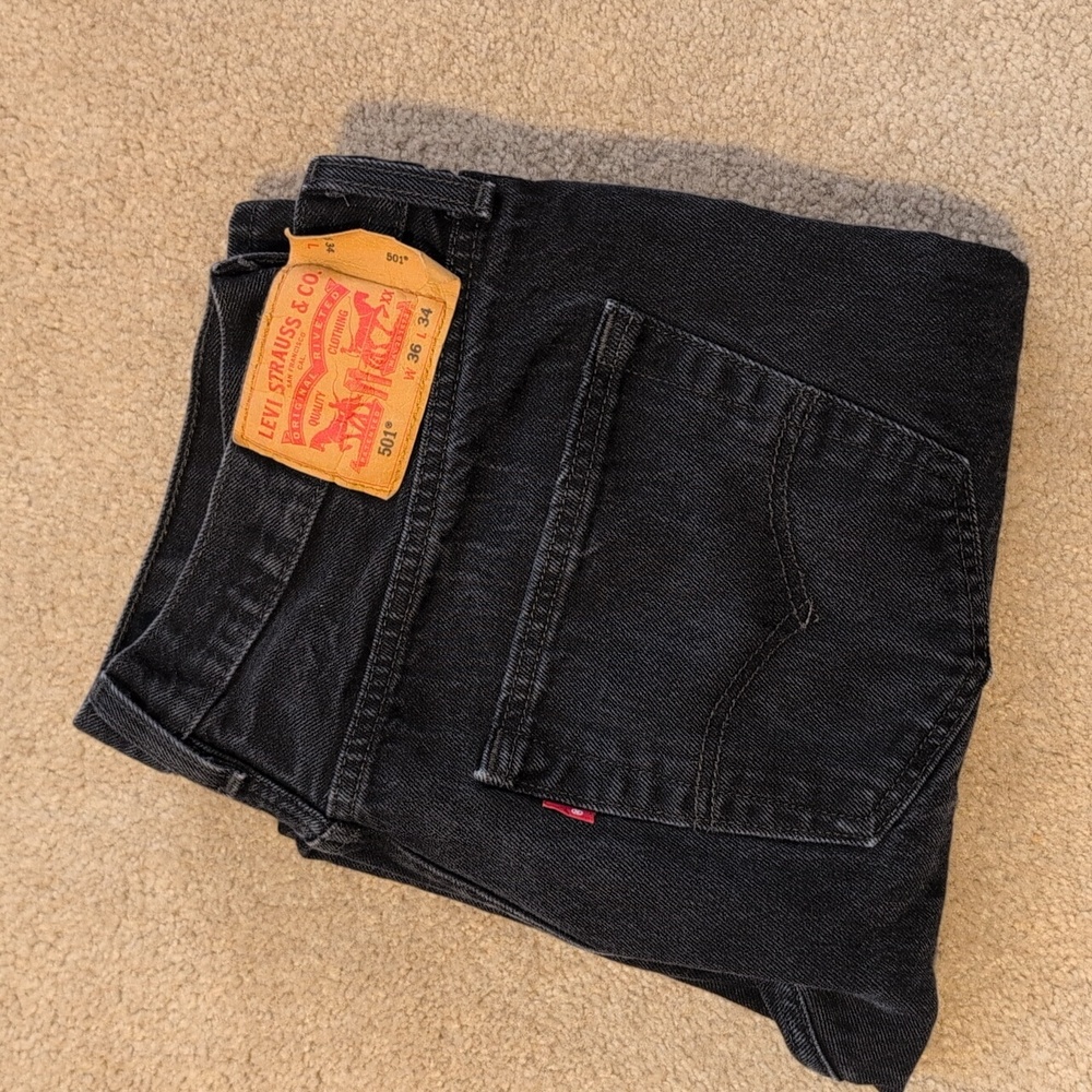 Levi's 501  36W x 34L, black